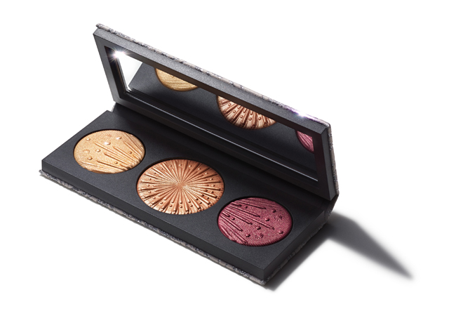 mac_fy21_frostedfireworks_flashingiceextradimensionskinfinishtrio_meddeep_open_3000x3000