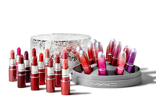 mac_fy21_frostedfireworks_surefirehit_minilipstickx12vault_cartonandproducts_lipstickbase_3000x3000