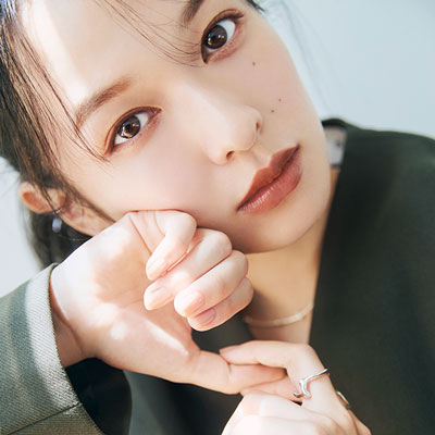 セルヴォークのソフトブラウンリップで知的ハンサムな雰囲気に変身！