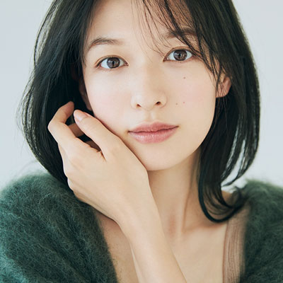 透明感たっぷりの素肌風ベースメイクの作り方｜下地～チークまでたった5品で完成！