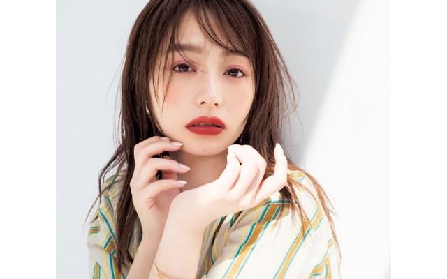 地雷系 美的流大人っぽ地雷系メイク4選・泣きはらした様な目元を作るメイク術とおすすめ赤系リップ | 美的.com