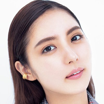 リップ、チーク、眉…なんだかメイクがぼんやりしているなら、どのパーツを濃くするのが正解？