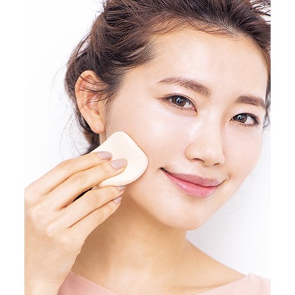 基本 応用 パウダーファンデーションの 塗り方 プロが教えるコツは 美的 Com