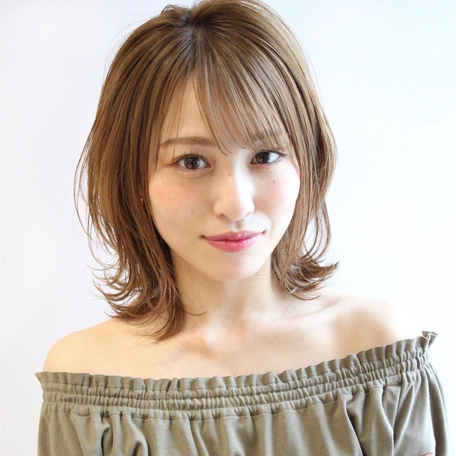 丸顔に最高に似合う髪型 大事なのは この４つ 見本ヘアスタイル集 美的 Com