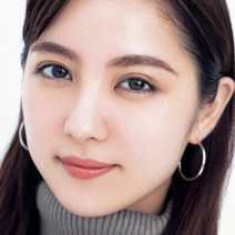 アーチ眉、平行眉、毛を立たせた眉…なりたい顔印象に合わせて眉を描き分けて！