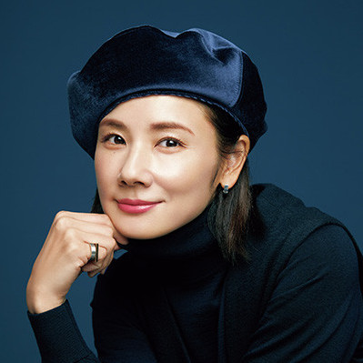 吉田羊さんインタビュー「好きなことに夢中だった20代。遅咲きと言