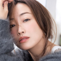 神崎恵さんの「大人メイク術」をプロセス別にご紹介