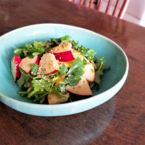 年末はカラダの中もしっかり大掃除！「リンゴとパクチーのサラダ」Today’s SALAD #148