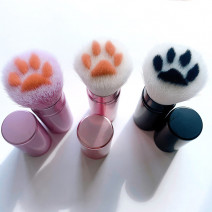 BABY NIKU-KYU MAKE UP BRUSH