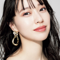 戸田恵梨香さん「体質に合わないものはそぎ落としてクリアな自分でいたい」｜美的ベストビューティウーマン2020
