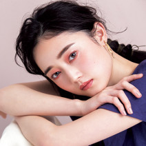【2021春新色】テラコッタピンクが今っぽい！ 大人女性にぴったりの目力UPメイク