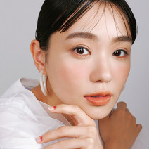 女優・奈緒さんが変身！ネオかわいいアイメイクが今っぽい
