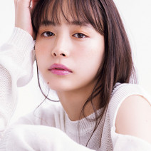 2021春は“淡カラー”が気分！ 美容エディターのおすすめコスメで洗練シンプルメイク