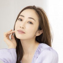 【予算700円ギフト】神崎恵さんは「どこで売ってるの？」と聞かれるお気に入りのヘアゴムを｜あの人が喜ぶビューティギフトvol.33