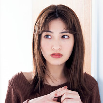 新年度は“前髪”で簡単イメチェン♪ アイロン1つでできる「厚みセンター分け前髪」
