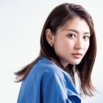 「あれ？ 色っぽくなった？」前髪をちょっと変えるだけで“なんだかイイ女”を演出