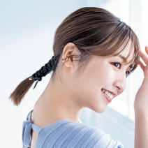 【簡単ヘアアレンジ】ひとつ結びをチェンジして、今っぽい小粋なスタイルに変身！