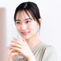 ポール ＆ ジョーの“落ちない”ピンクのリップティントでいつまでもツヤ感が♪｜乃木坂46 山下美月さん主演