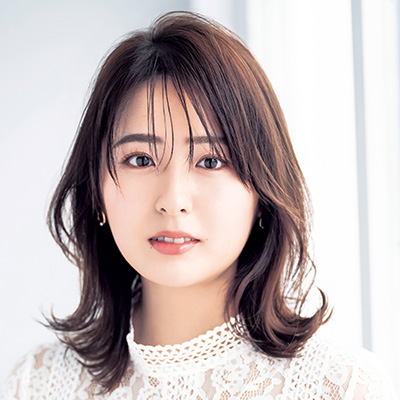 【最旬ヘアスタイル】小顔効果抜群！ ふわっと軽やかな「ベルモリヘア」って？