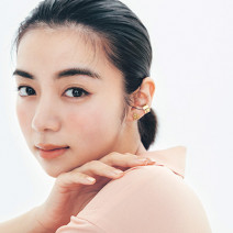池田エライザ「ポイントはローラ メルシエのイエローゴールドのアイシャドウ」｜気になる2021春メイク