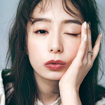 韓国コスメの“キラキラ”はハズレなし！ 宇垣美里さんが選ぶ最新プチプラアイテム7選