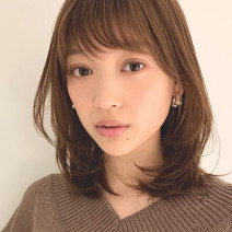 小顔効果も！360°どこから見ても黄金バランスの女っぽミディ