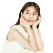田中みな実さんのポーチの中身拝見！自宅でのポーチの使い方を大公開｜田中みな実×CLANE×美的コラボポーチ