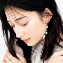 “儚げなうぶ肌”はリキッドファンデをあえてラフ塗りで｜ヘア＆メイク長井かおりさんの＃美的な春顔