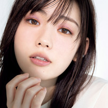 春らしい目元にダーティリップのアンバランスさを｜ヘア＆メイク吉崎沙世子さんの＃美的な春顔