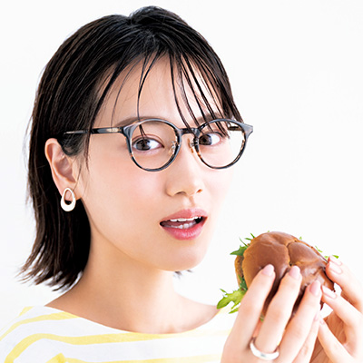 【落ちないリップ】サンドウィッチを食べても平気！？ リンメルのシアーなリップティント｜乃木坂46 山下美月さん主演