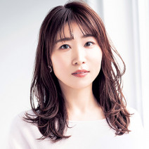 【最旬ヘアスタイル】華やかなニュアンスをプラスして、重く見えがちな髪質を軽いスタイルにチェンジ！
