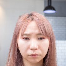 前髪がぱっくり割れる問題。解決策はドライヤーの当てる向き！【髪のプロが指南！ヘアのお悩み一問一答vol.6】