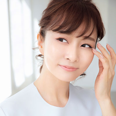 リモートワークで目がしょぼしょぼ…美容家 石井美保さんの「目の疲れ」ケア方法は？