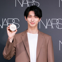 横浜流星さんのNARS新ムービー公開！ピュアかクールか「迷ったら好きな方のビジュアルで選んで」