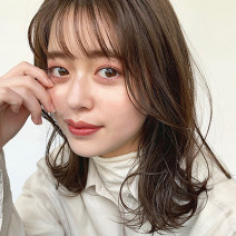 韓国風をポイントで！甘めカジュアルなワンカールセミロング
