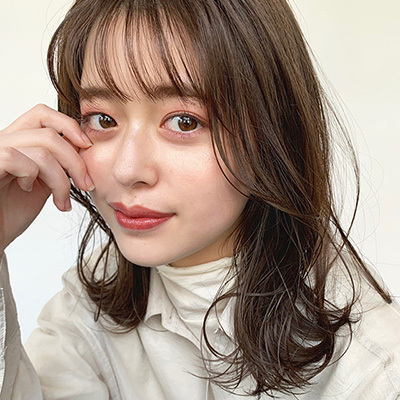 韓国風をポイントで！甘めカジュアルなワンカールセミロング