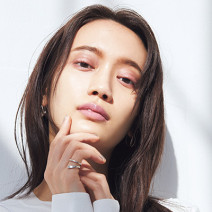 RMKのカラーファンデーションで自らの肌を生かした美肌へ｜ヘア＆メイク北原果さんの＃美的な春顔