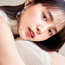 リリミュウのグリッターはマストバイ！ 簡単今っぽ顔になれるメイクのポイントは？