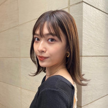 決め過ぎないけどきちんと感あり！シースルーバングの今っぽミディ | 最旬ヘアカタログ