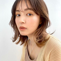 【デザインヘアカラー】顔周りが明るくなり、肌の透明感もアップ！