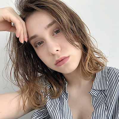 グラデーションカラーで夏先取り！外国人風の女っぽミディ | 最旬ヘアカタログ