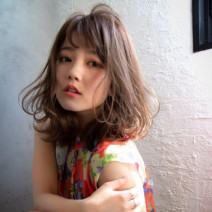有名サロンがお悩み解消！vol.12【丸顔・セミロング・シースルー】骨格・レングス・前髪別特集