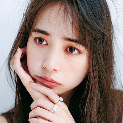 シャネルのパレットがでつくるフェミニンアイ｜人気H＆Mがベスコス受賞アイテムでメイクしてみた