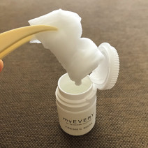 美白やキメ…美容のプロがリピ買いするほど愛用しているスキンケアアイテム大公開！