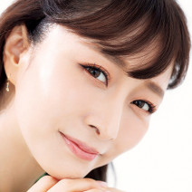 奇跡の美肌！石井美保肌の作り方｜ポイントは薄密着感を生み出す「スポンジタップ」
