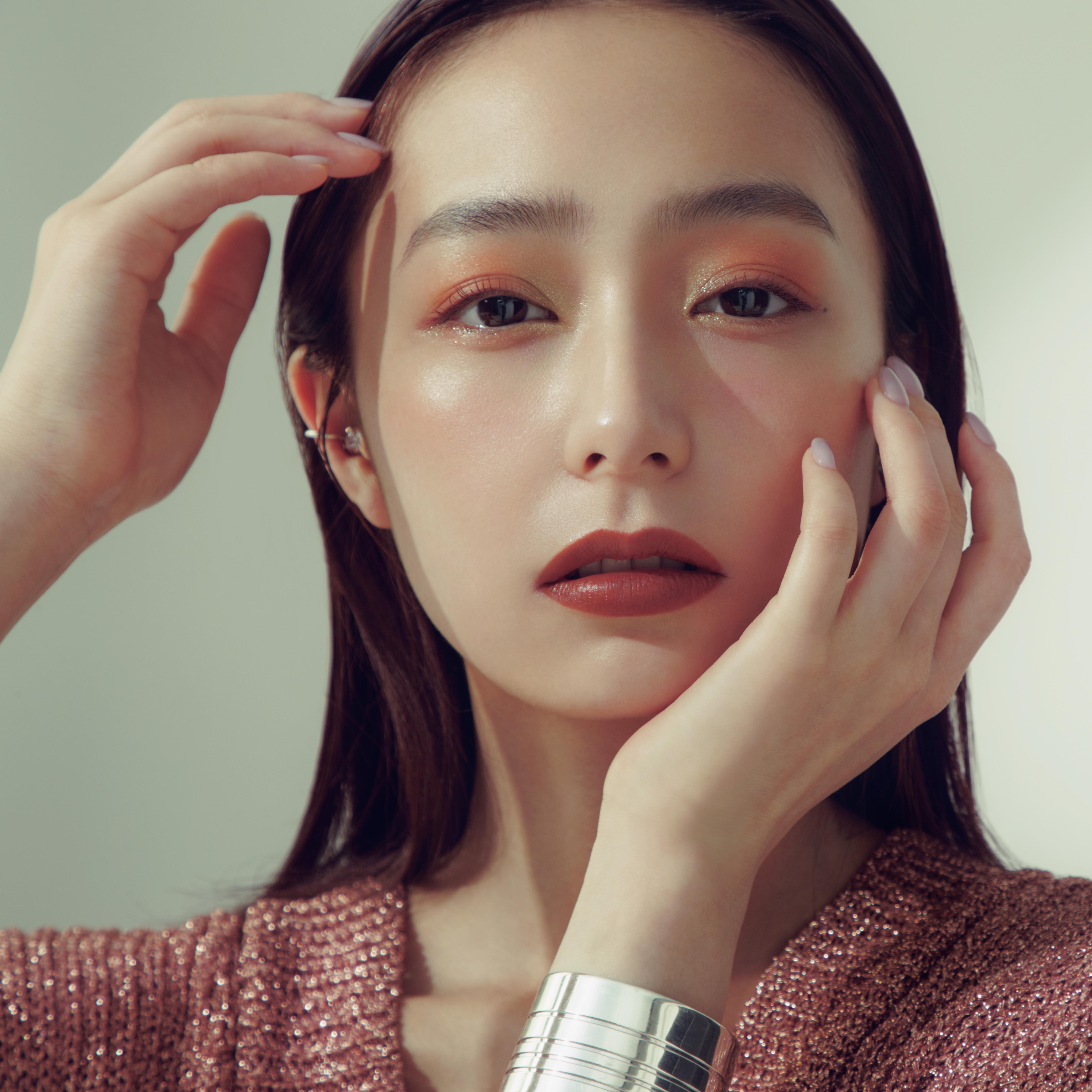 【宇垣美里のメイクの旅】海外ドラマ『ポーズ』の世界観に通ずる美しくて強いメイク。｜vol.4