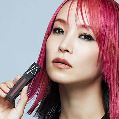 NARS × LiSA｜3つのリップアイテムで3つの顔。ビジュアル＆動画公開！