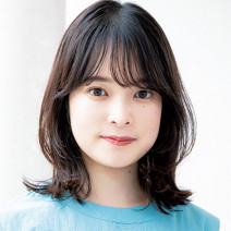 カットで小顔見せ♪ エアリーに変身するレイヤープラスでハチ張り重めヘアを解決！