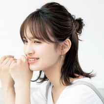【小顔見せヘア】ハチ周りをタイトにする「ハーフアップお団子」のアレンジ！