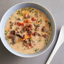 【腸ぱくレシピ】キムチ豆乳のおぼろスープ｜台湾の朝ごはんの定番料理風！キムチと牛肉で肌トラブルケア